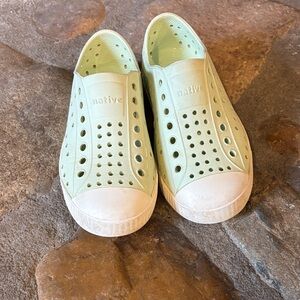 Native Kids Shoes in Mint and White